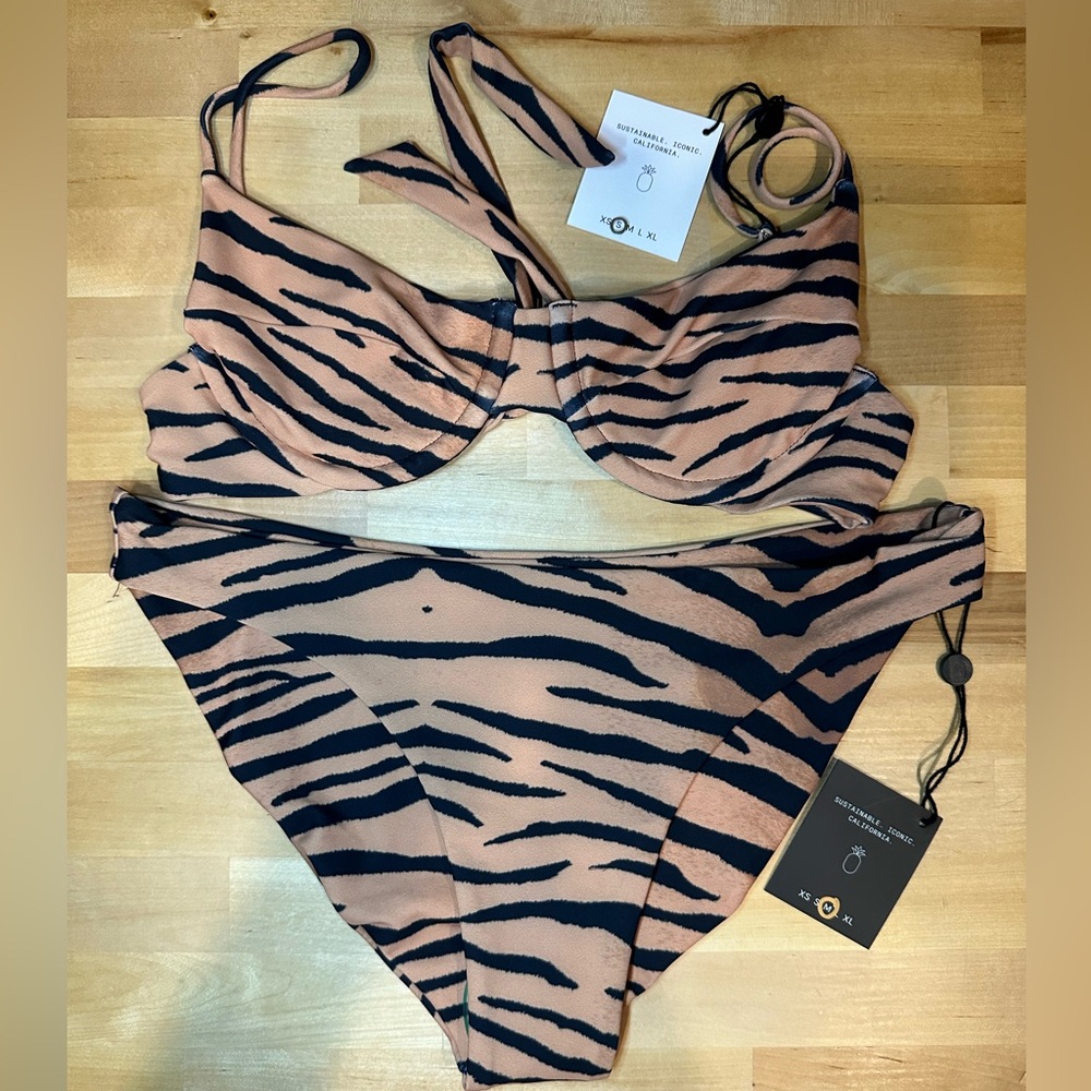 Skatie Malibu Kate Top and Cheryl Bottoms